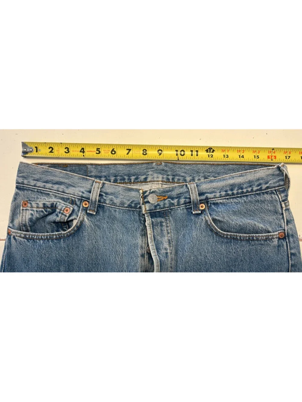 Vintage Levis Jeans Mens 36Wx34L 501s Made in USA Medium Wash SEE PHOTOS!